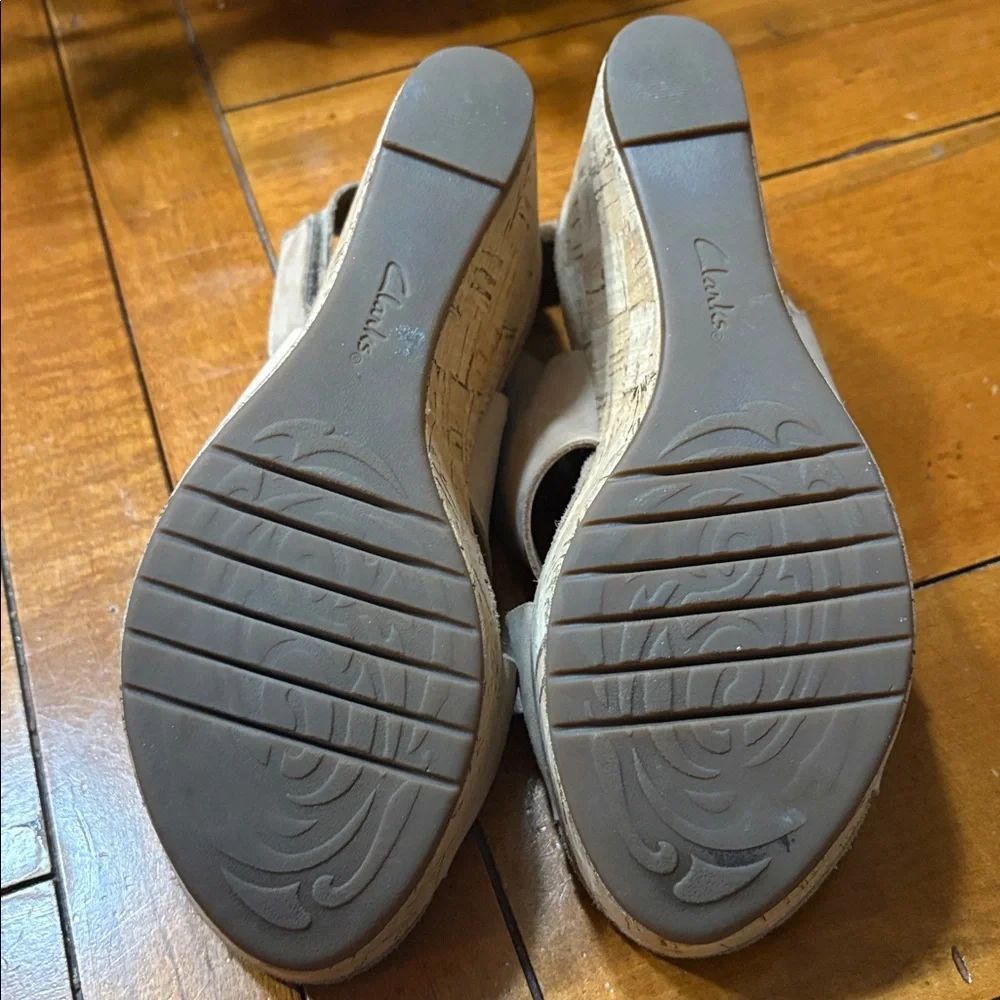 CLARKS Suede Straps With Cork Platform, Size 7.5, Natural